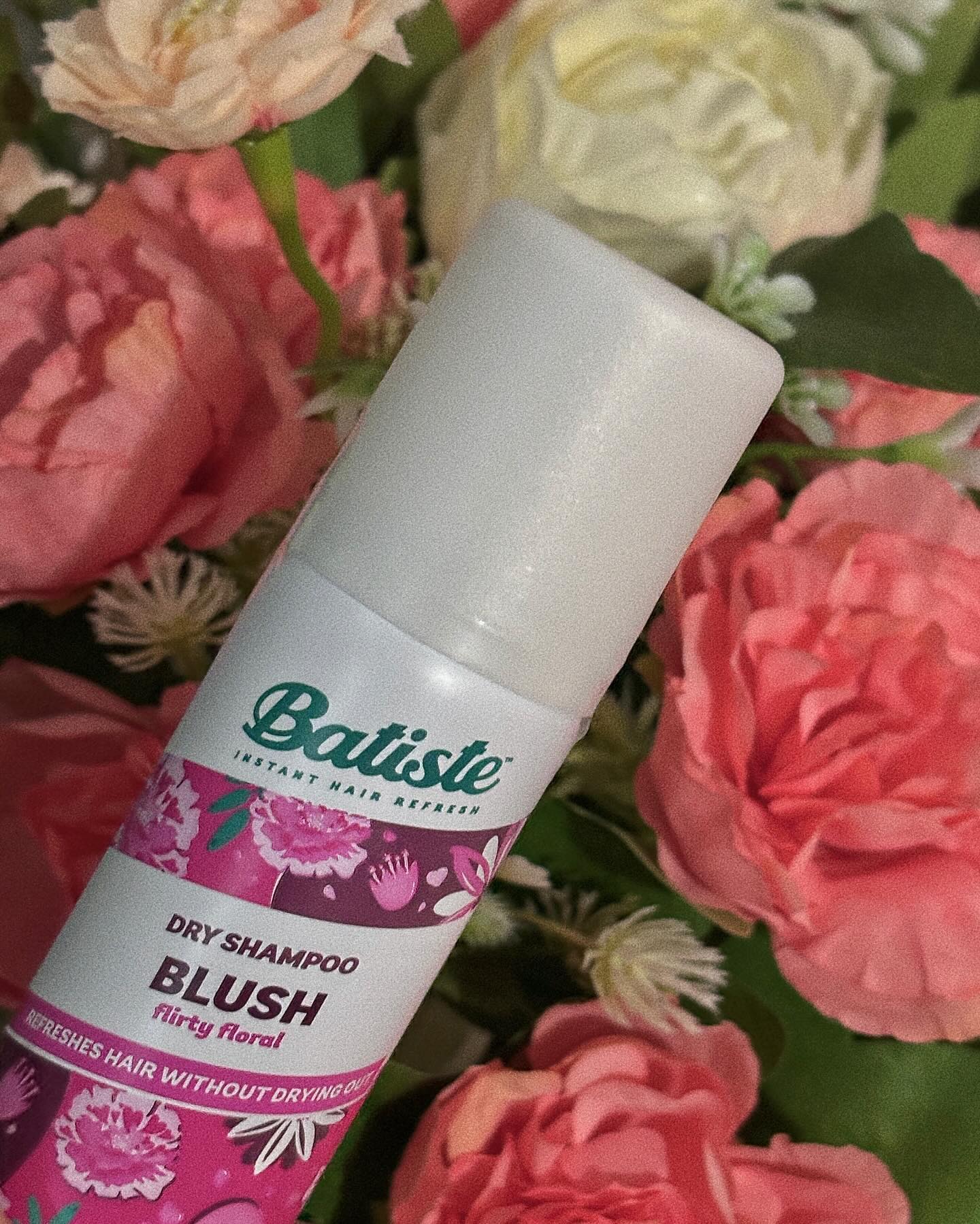 #협찬 batiste_korea oliveyoung_official 
드라이 샴푸하면 제일 먼저 떠오르는 브랜드,
바티스트🫧올리브영 10년 연속 1위는
이유가 있겠죠?.•♥ 샴푸하기 힘든 날,
바티스트 드라이 샴푸로 유분기 제거와 동시에
헤어 볼륨까지✨디자이너 생활하며 수없이 많은
제품들을 사용해 봤지만 결국 선택하게 되는...🫶🏻
호불호 없는 향과 은은한 꽃향기가 매력적인
드라이 샴푸🩶전국 올리브영 매장에서 만나보실 수 있어요...🫧
⠀
#바티스트 #batiste #드라이샴푸 #올리브영드라이샴푸 #올리브영추천템 #올리브영추천 #물없이감는샴푸 #드라이샴푸추천 #세계판매1위 #유럽판매1위 #노워시샴푸 #코덕스타그램 #코덕맞팔 #모델 #소통좋아요 #광고문의dm #협찬문의