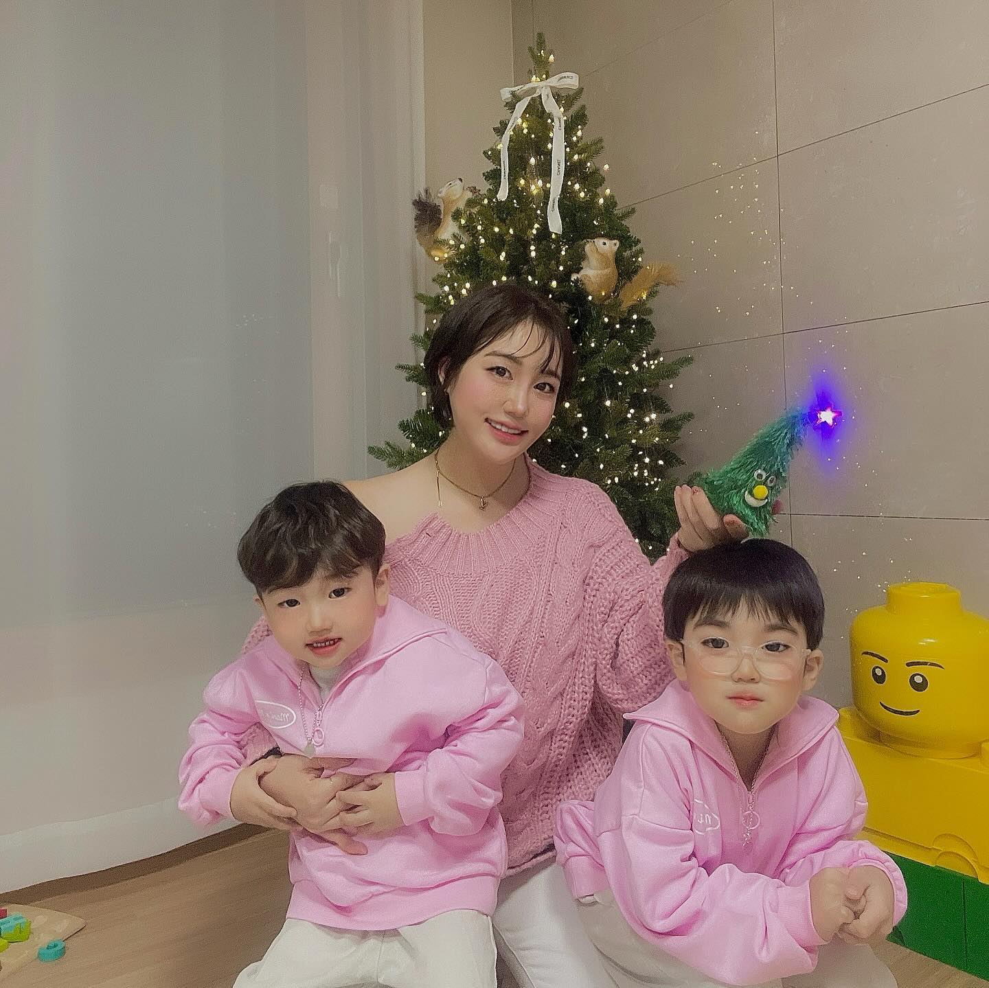 🐽🩶🤍🩷
Happy new year :)