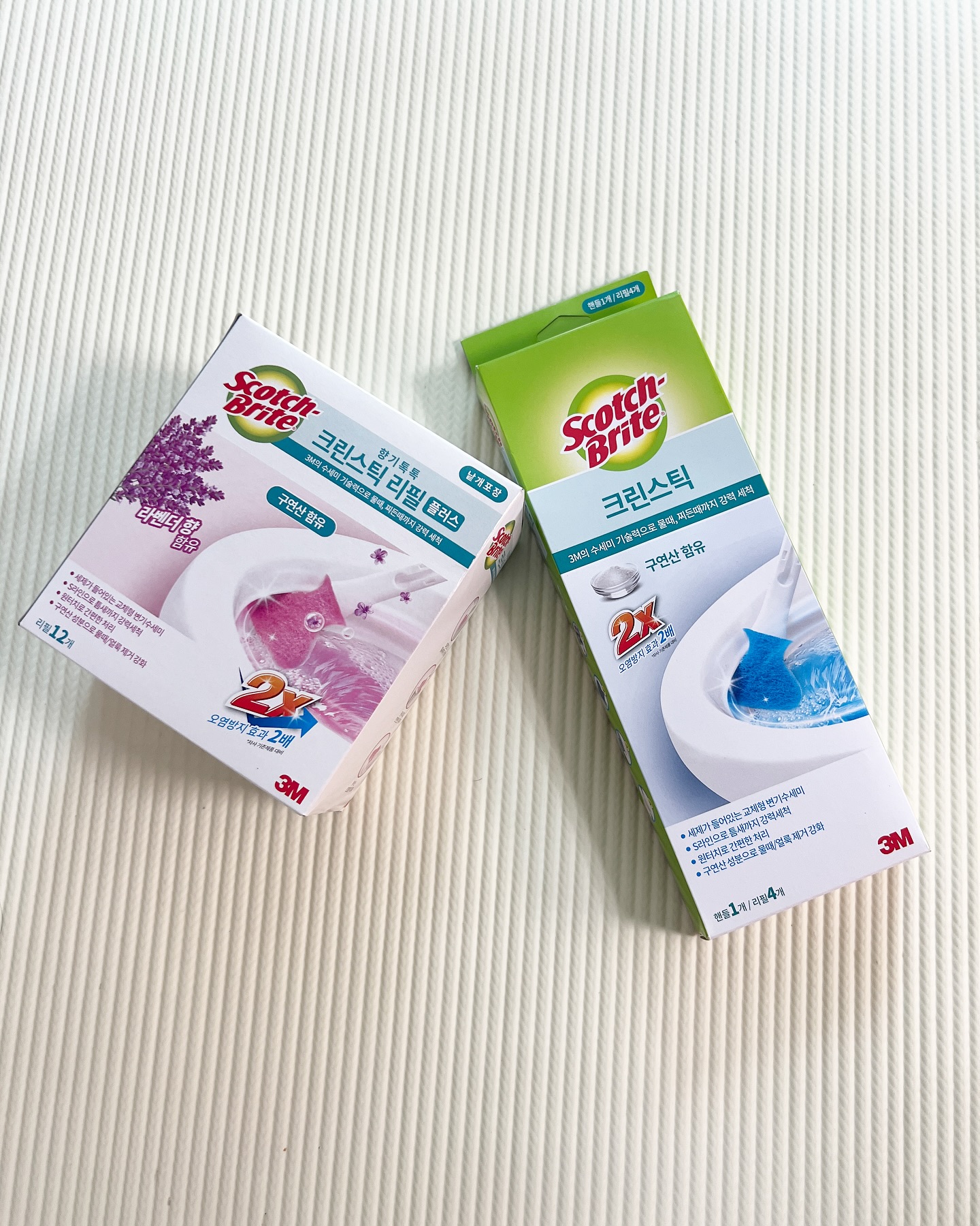 #할인구매 scotchbritekorea #3M #스카치브라이트
변기청소를 하나 솔로 계속 쓰면 찝찝한데
3M은 일회용이라 다 쓰고 휴지통에 쏙 버리면 끝!
위생적이라 마음에 들어서 엄마한테도 선물함
#크린스틱 #구연산함유 #코스메틱  #카메라 #변기청소도구 #뷰티  #화장품  #데일리  #3M크린스틱 #  #S자형굴곡 #변기청소수세미 #변기청소 #화장실청소
