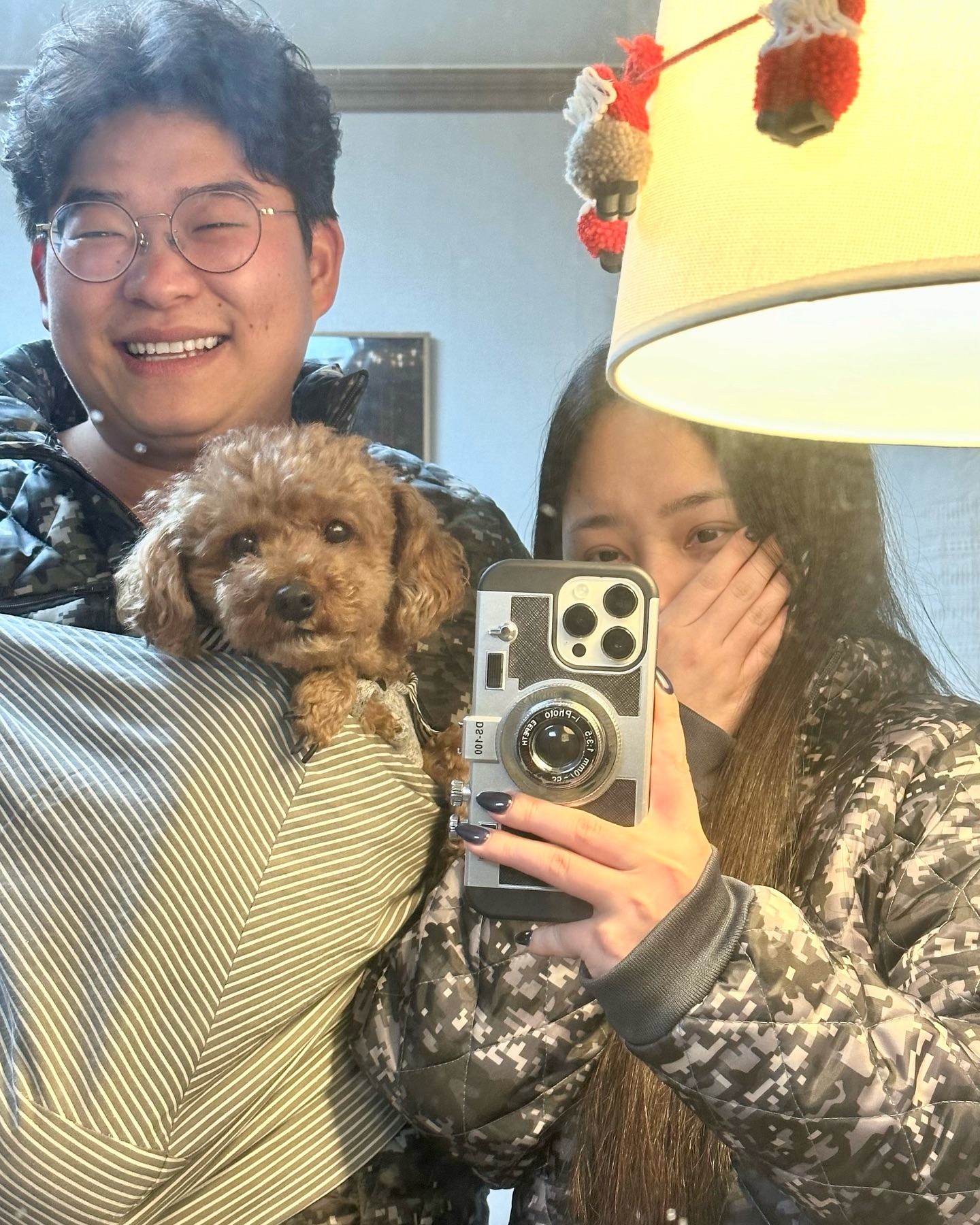 오빠가 집에서 입을 깔깔이를 샀는데
너무 탐나보인다고 했더니 내꺼두 선물해줌 ㅋㅋ
같이 입으니까 되게 기엽져? 🫠❣️