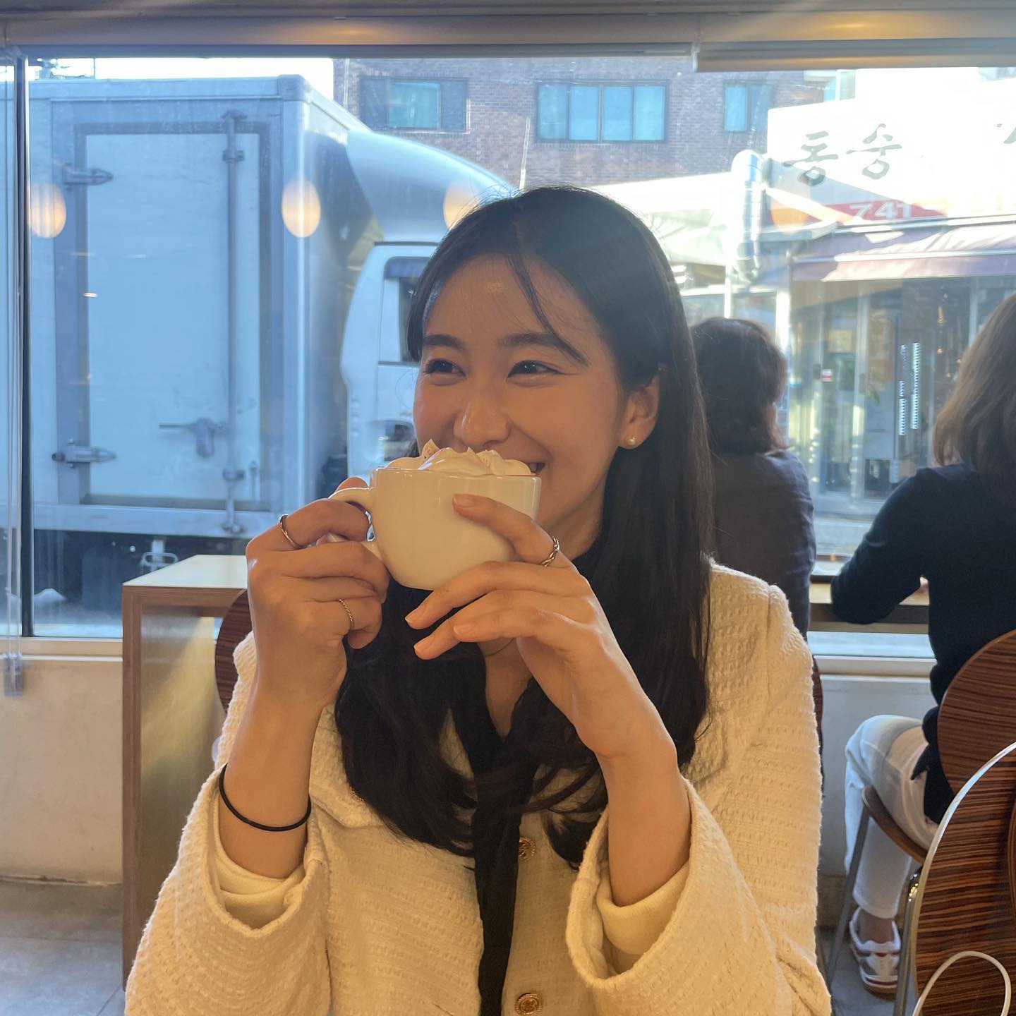 커 피 조 아 ☕️