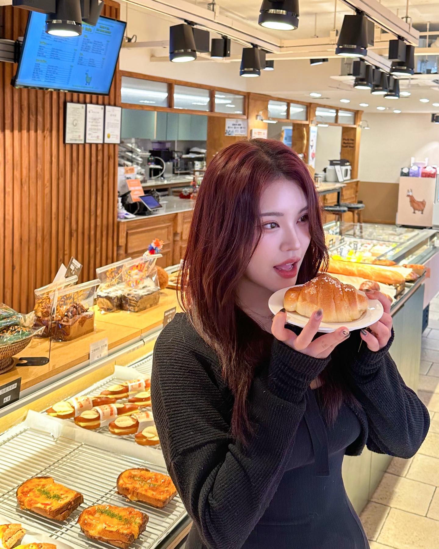 소금빵 맛있어요 🥐