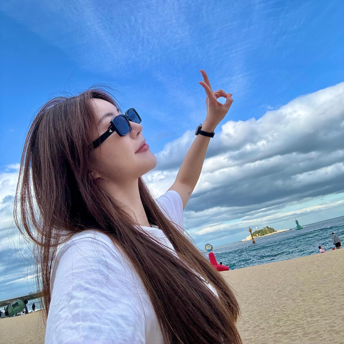 녹초에는 #속초 🩵💙
내가 좋아하는 #여름 #바다 #구름 🩵💙
항상 내 자리 잘 지키기!!! 🩵💙