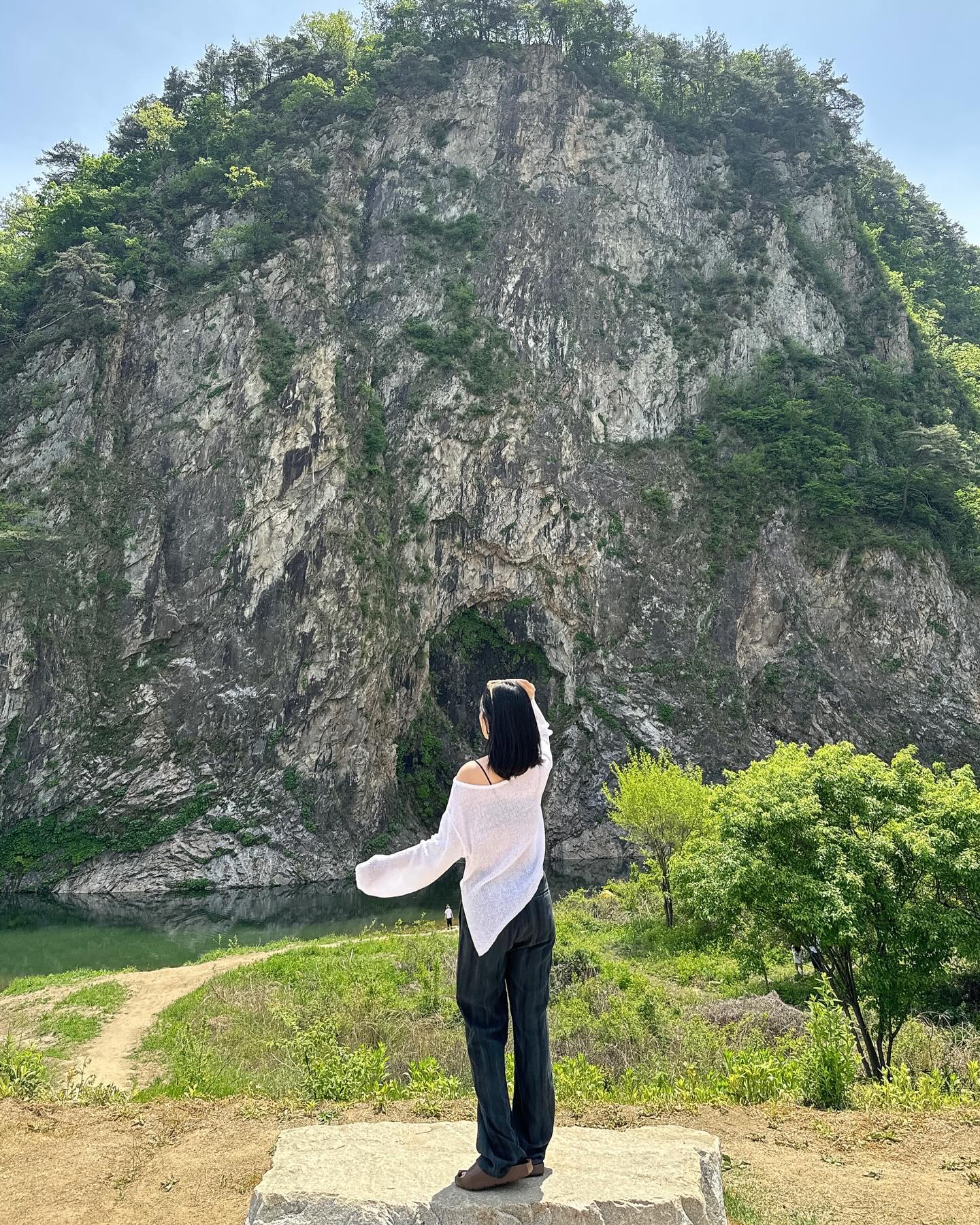 이렇게 멋진 마운틴 뷰가 있다고? 🌳
실제로 보면 더더 웅장해서 우와 소리가 절로 나온다
#원주스톤크릭 #마운틴뷰