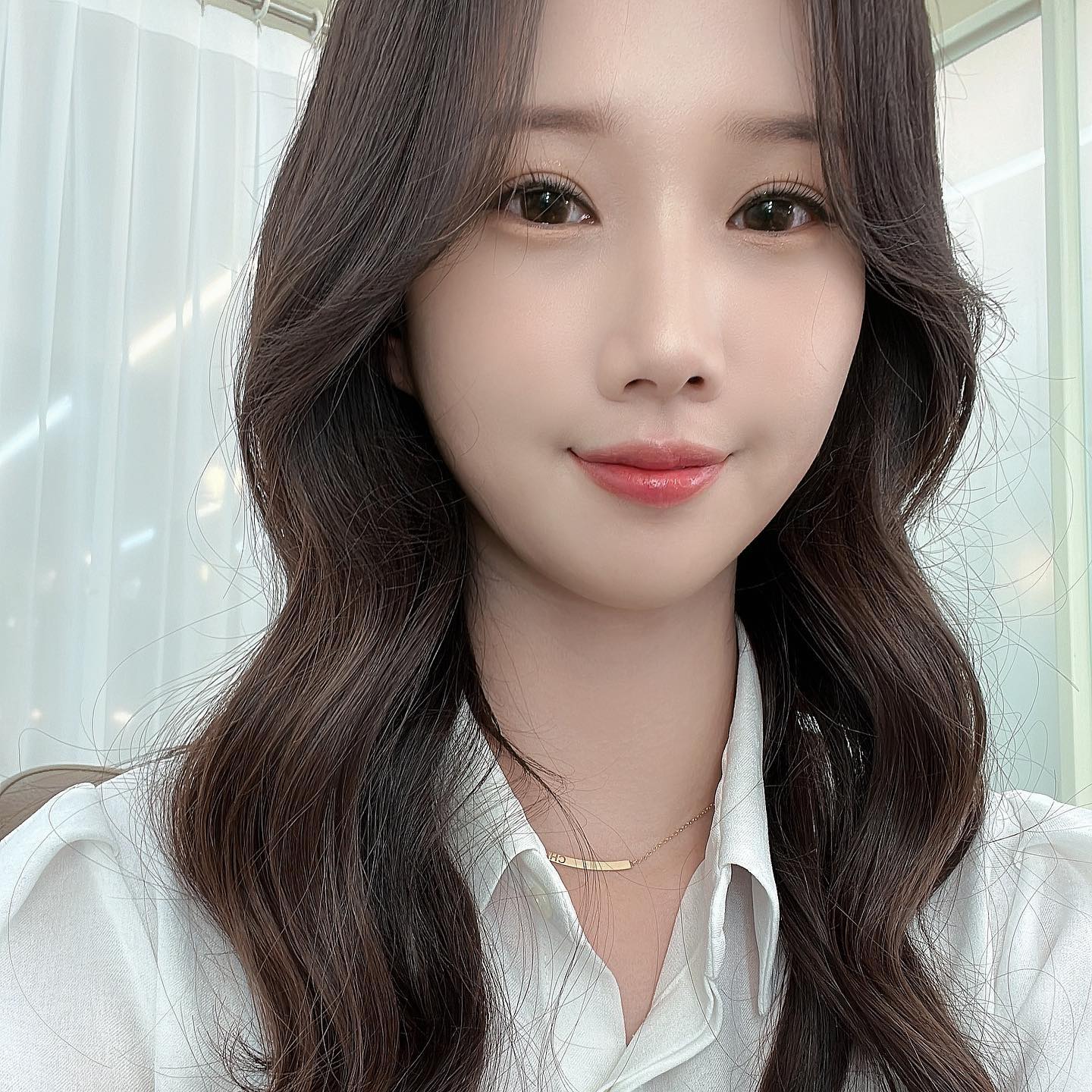 너무나 맘에드는
청순메이크업🥰🥰
.
.
#빈헤어앤메이크업 #셀카 #셀피 #피드 #메이크업 #헤어 #하객메이크업 #데일리메이크업 #일상 #인친 #좋아요 #피드 #오오티디 #데일리 #데일리룩 #daily #oofd