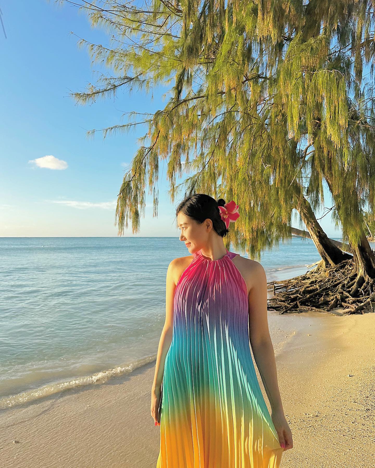 🏝️
𝑇𝑅𝐴𝑉𝐿𝐸 𝑇𝑂 𝑆𝐴𝐼𝑃𝐴𝑁 𝐼𝑆𝐿𝐴𝑁𝐷 

사이판 크라운플라자 프라이빗 비치 🌅🌺✨

선선한 바람과 파도소리 들으며 산책도 하고 , 
노을지는 해변가에서 인생샷 찍기 좋은곳 ! 😎

saipan_sasamo 
crowneplazaresortsaipan

#사이판 #사이판여행 #크라운플라자리조트사이판 #사이판호텔
#사이판크라운플라자 #크라운플라자리조트 #크라운플라자호텔 
#사이판숙소 #마이크로비치 #사사모 #사이판을사랑하는모임 
#Saipan #Saipantrip #SaSaMo #SaipanHotel 
#SaipanIsland #SaipanCrownePlaza #SaipanSunset