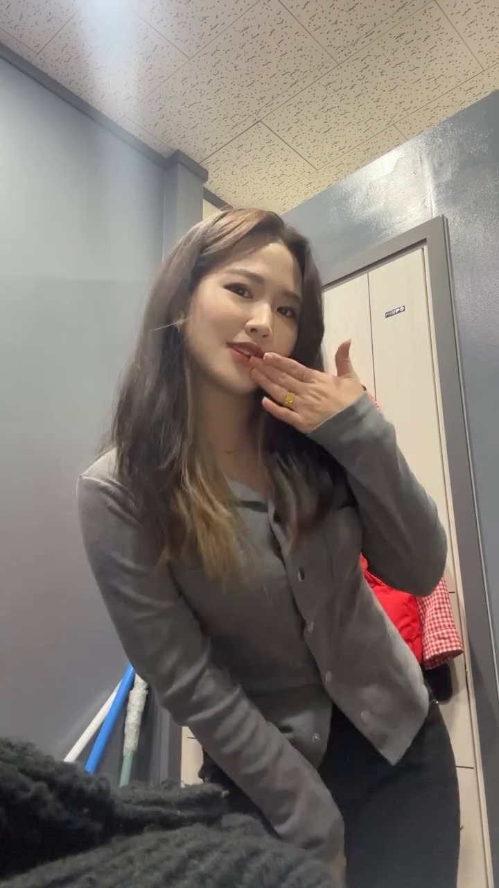 내꺼 아닌 내꺼 같은 너~

#reels #dance #challenge #tiktok #meta #cover #dancechallenge #썸 #긱스