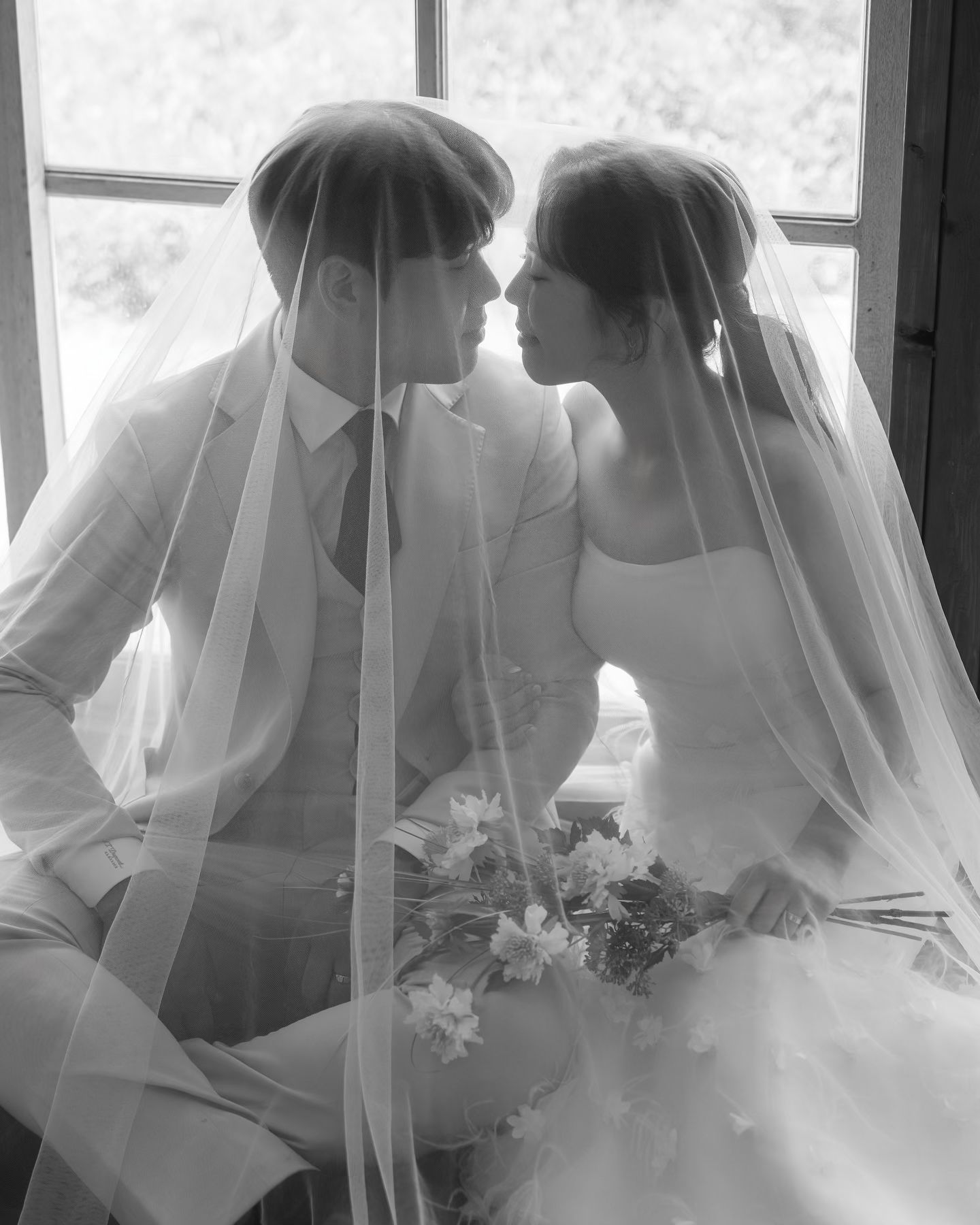 흑백 모음zip_
진짜 얼마 안 남은 결혼식💍 4년 연애를 끝내볼게요

sumstudio_official 
-
-
#웨딩촬영 #흑백사진 #섬스튜디오 #김태훈작가 #웨촬 #제주스냅 #웨딩스냅 #스냅 #웨딩 #결혼사진