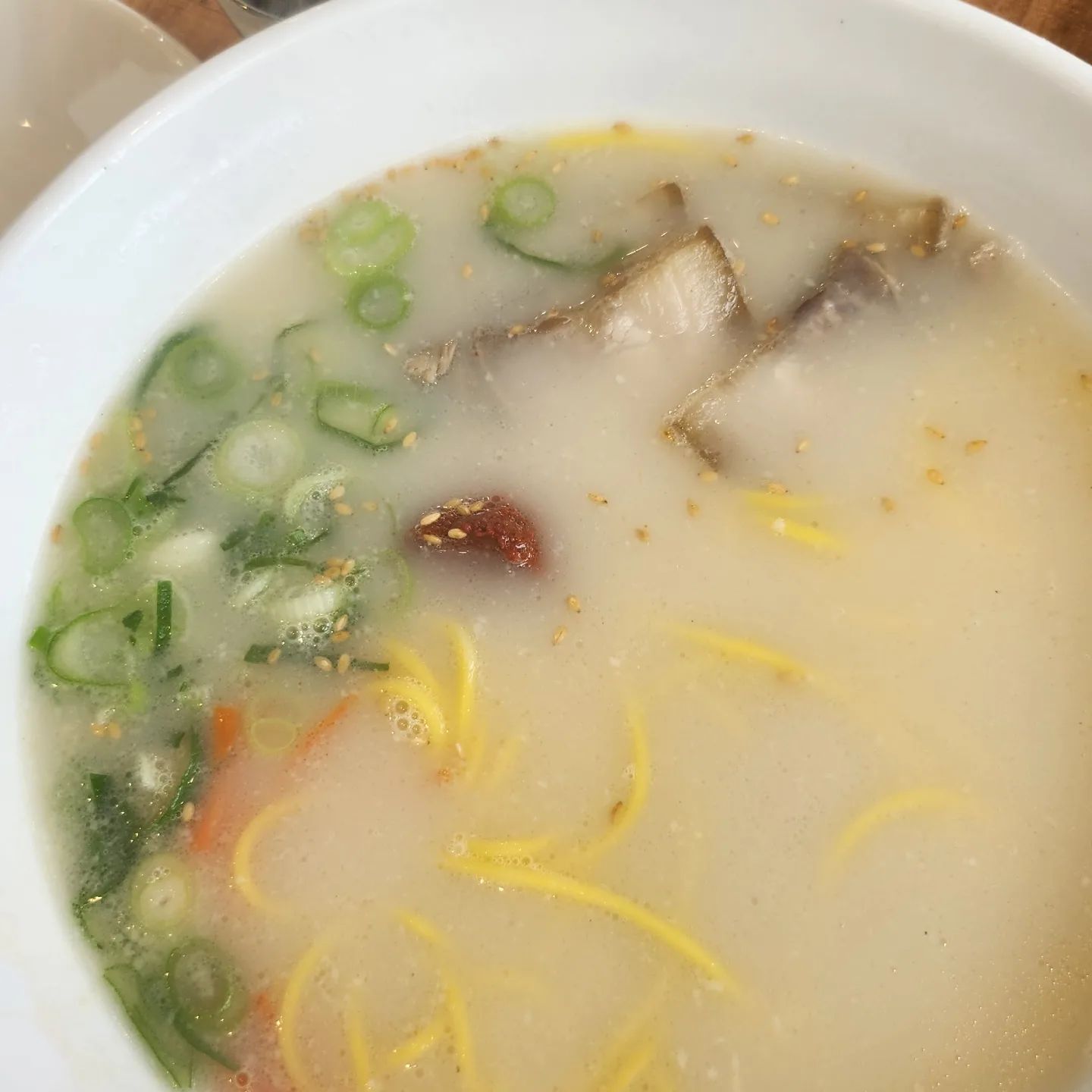 구수한 고기국수랑 매콤새콤한 고기 물비빔국수 
제주도여행 아침식사로 딱인곳!!

samdnoodle_hyeopjae 
#제주도맛집 #협재맛집 #한림맛집 #제주도국수 #협재국수