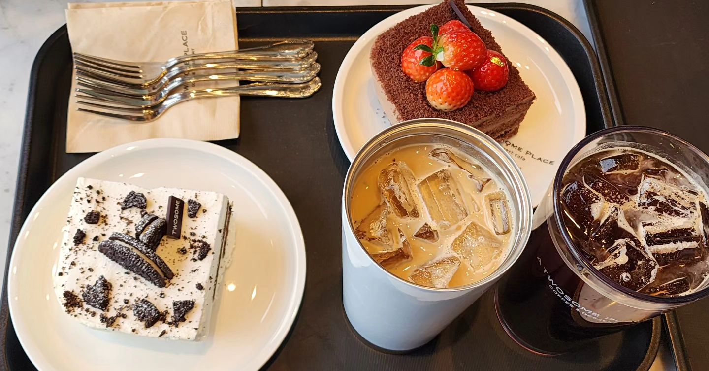 여동생네 가족이랑 투썸 방문
확실히 프렌차이즈는 검증된 맛이네요!!! ㅎㅎ
