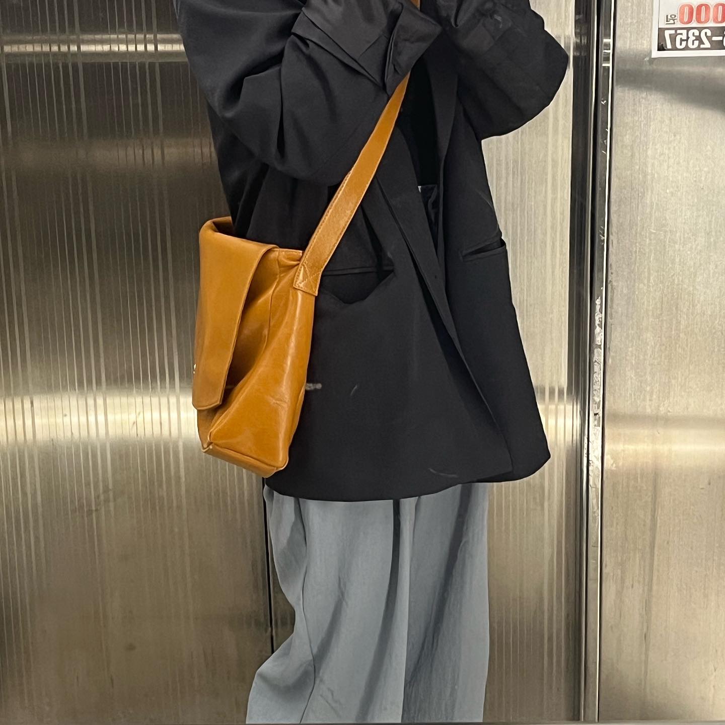 아이패드 들고 외출하는 날은 무조건 카멜백 🧡