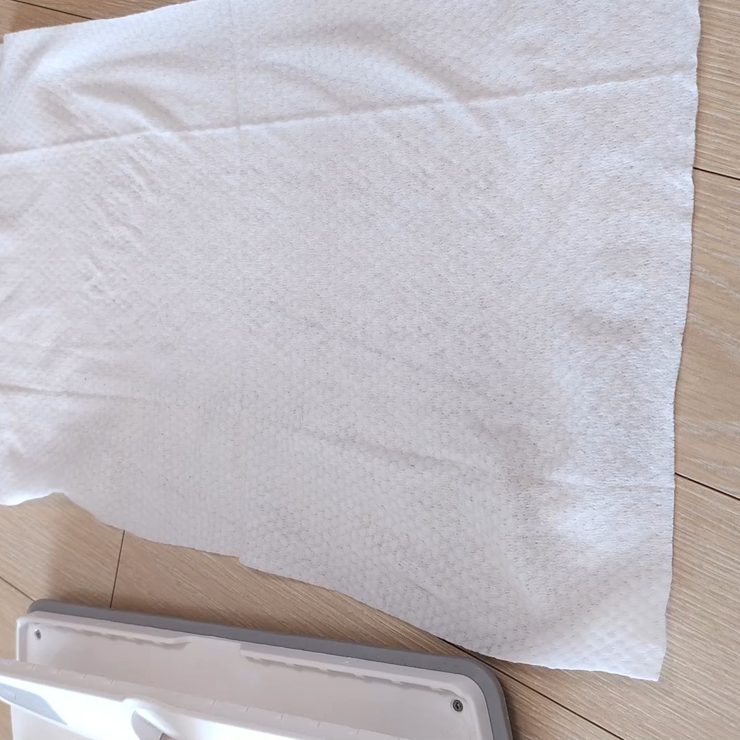 #광고

간단하게 물걸레질 할 수 있는 일회용 데일리워터 물걸레청소포입니다.
도톰한 엠보싱 원단이라서 청소가 쉽게 되며,
먼지와 때를 벗겨 낼 수 있어요. 미세먼지 가득한 창틀 청소할 때
사용하기에도 좋고, 자연유래 허브추출물 사용에
이산화염소를 사용한 안심 살균/세정 물걸레청소포라서 만족스러웠네요.
https://smartstore.naver.com/dailywater

#물걸레 청소포 #청소포 추천 # 물걸레추천 #청소포 #걸레티슈 
#밀대청소 #청소티슈 #데일리워터물걸레 #미세먼지청소 #데일리워터 #로얄굿즈
