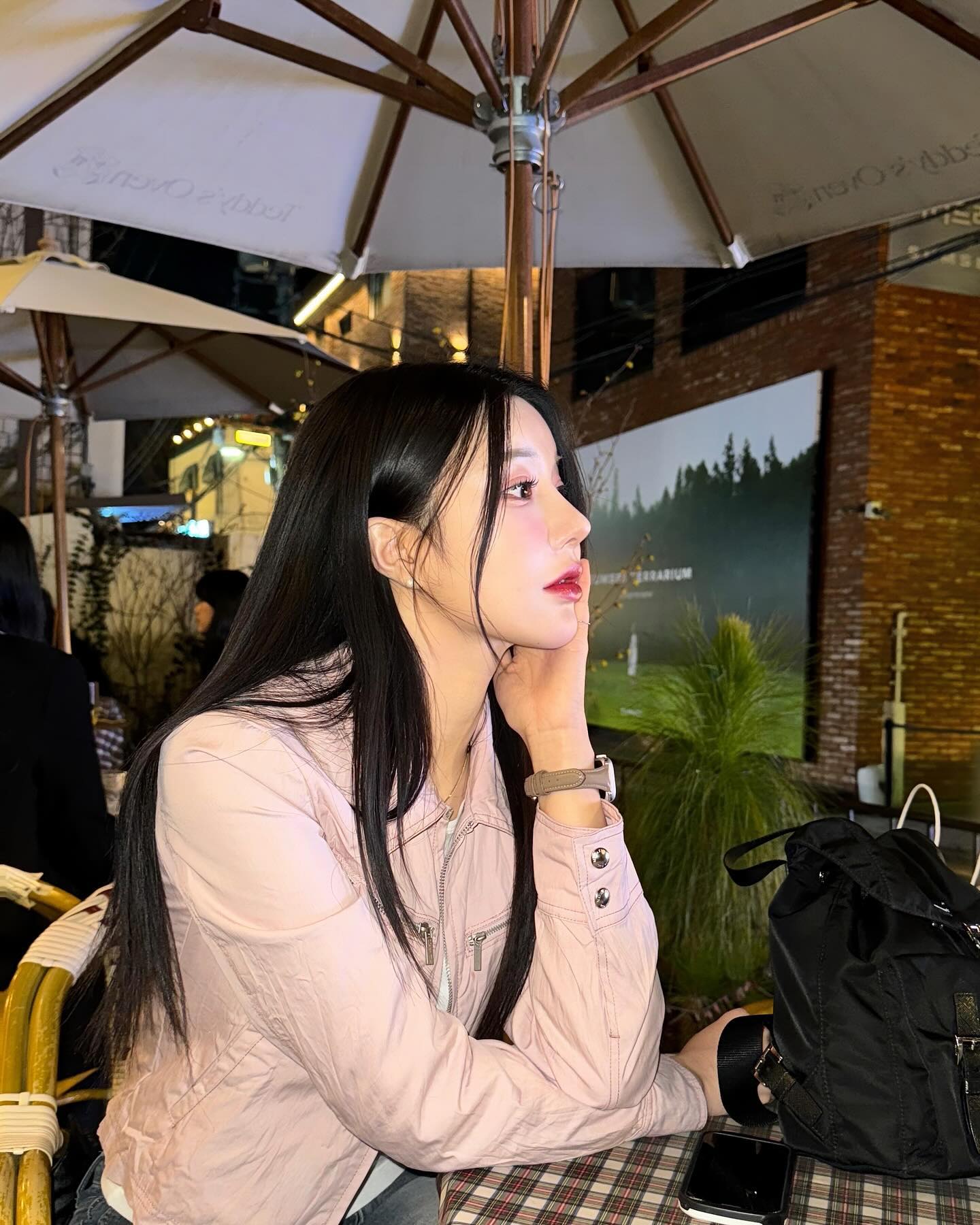 절 바라봐 주세요.👩🏻‍🎤