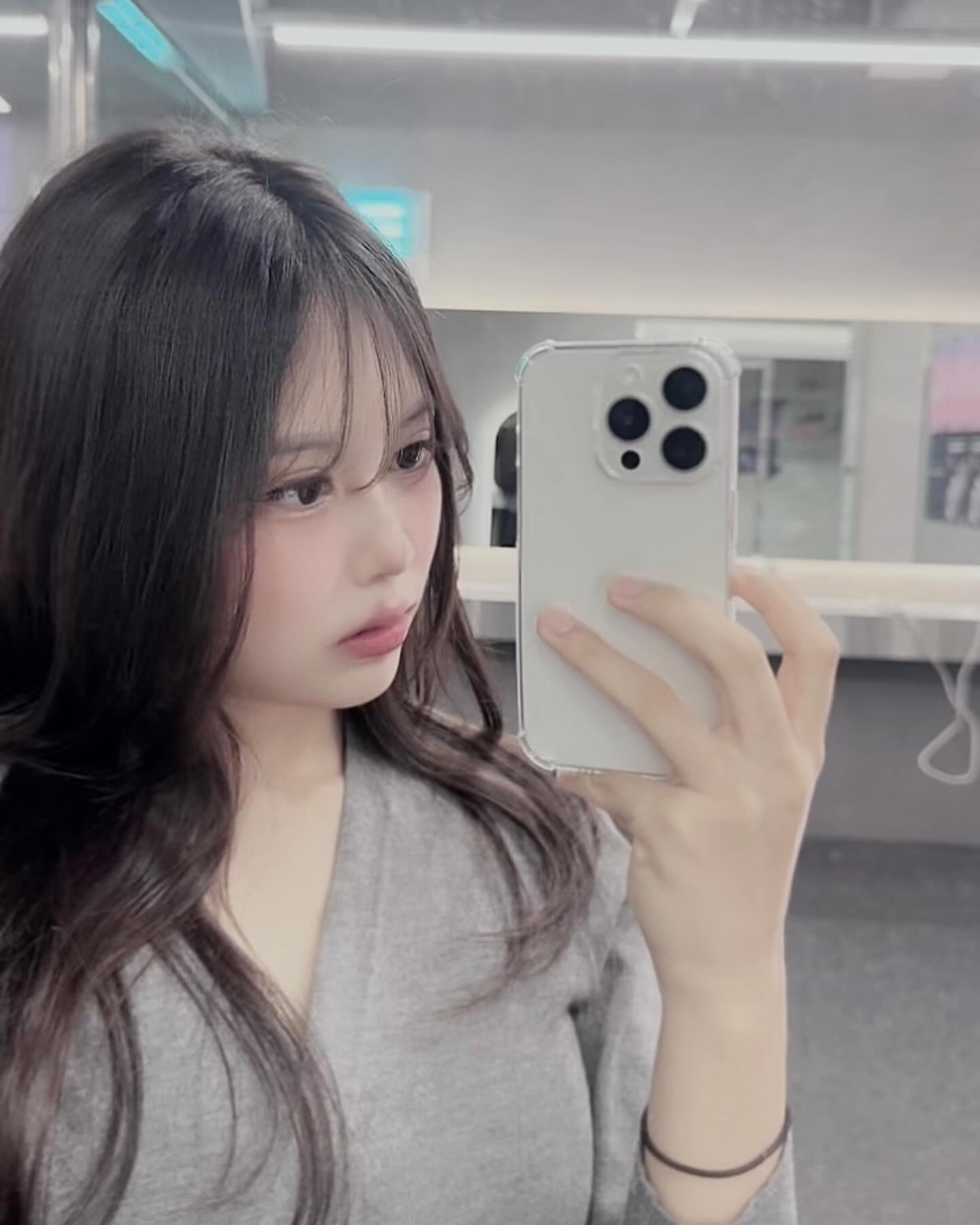 #광고 #협찬 

🐚 누구나 데일리로 착용하기 좋은 애쉬초코 컬러 #브뤼셀초코 

ㄴ 투명하게 올라오는 오묘한 색감

♡゛1 Day / 전체직경 14.2mm / 그래픽직경 13.0mm 

✓ 공식 사이트를 통해 근처 안경점에서 픽업 가능합니다 ! 

#제품협찬 #젬아워 #윙크렌즈 #젬아워렌즈 #데일리렌즈 #데메테르