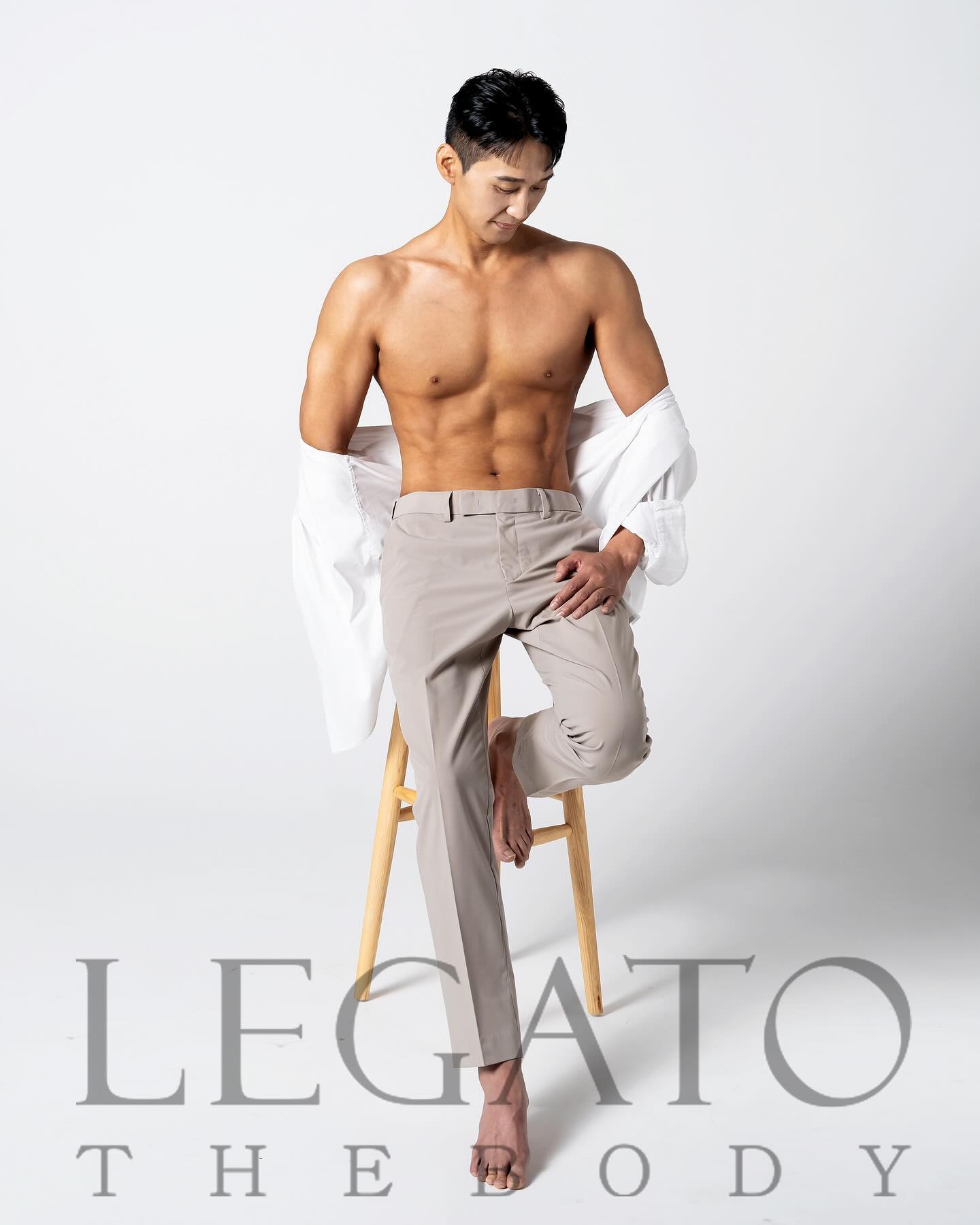 40대 후반의 회원님과
4개월간 최단시간에 -17kg 다이어트를 하고
근육을 남기려고 했던 힘든 여정을
드디어 마무리하는 순간.
20대, 30대도 아닌 정말 의지와 끈기로
결국 마지막까지 피터지며 이악물고 이겨내신 회원님.
제가 배울점이 너무나도 많았습니다.
고생하셨습니다. 그리고 감사합니다!💪🏻🔥
 
#바디프로픨 
photo :legato_thebody