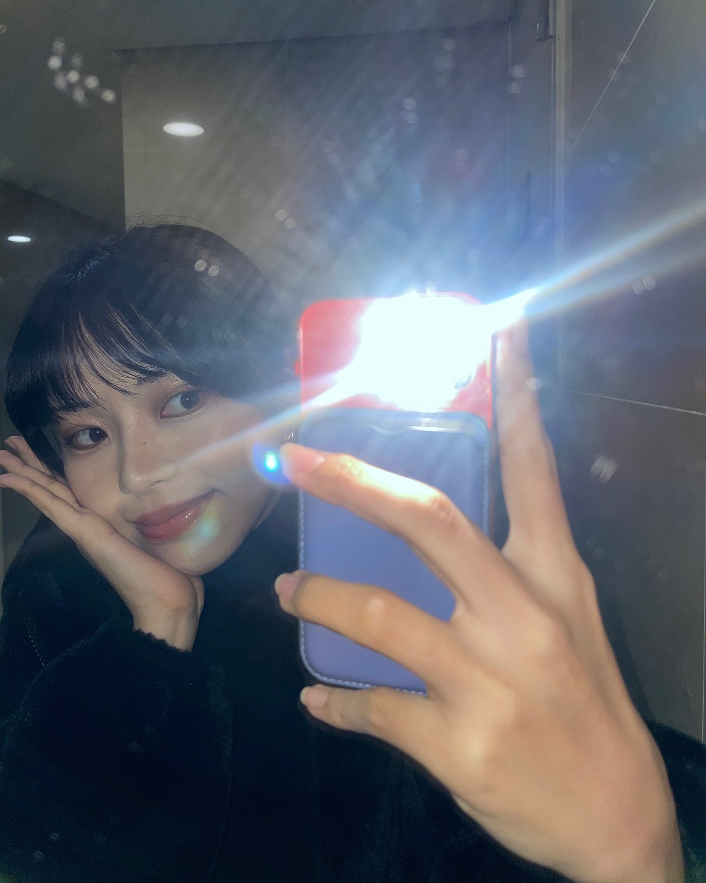 폰케이스 바꿀때가 된건가?
.
.
.
.
.
#instadaily#dailylook#dailyfashion#ootd#ootdfashion#selfie#mirrorselfie#gangnam#seongsu#itewon#hongdae#업뎃#데일리룩#데일리패션#오오티디#오오티디패션#셀피#거울셀피#거울셀카#거울샷#강남#성수#이태원#홍대#일상소통
