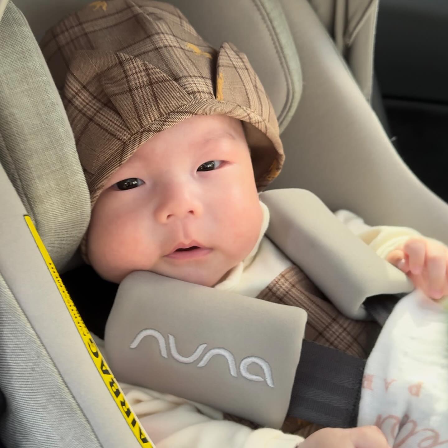 8n일차 기록

감정표현이 풍부해진 우리집 째꾸미👶🏻

국민 모빌은 매일 봐도 역시나 좋아하고, 
굿모닝 인사에 엄청 웃어준다. 

그리고 마지막으로 자기 직전엔
하루 일과를 얘기해주듯 옹알옹알-

뭐라는진 모르지만 일단 들어주는중 ㅋㅋㅋ

#육아일기
