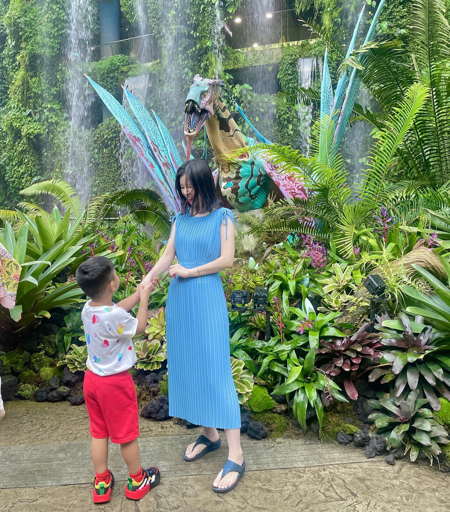 사진 찍고 시펑? ㅋㅋㅋㅋㅋㅋㅋ
귀여워서 잇몸 대개방 💙
#avatar #singapore