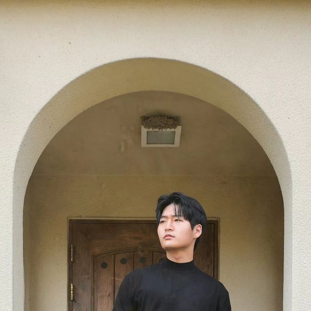 ☕DarkChoco🍫 on Instagram: "#수아레 에서 '모크넥 워셔블 니트 -블랙' 을 제공해주셨습니다. 평상시 옷을 입을때 답답한 느낌은 싫어서 모크넥, 폴라 니트 등을 피해왔는데, 정말 얇고 부드러운