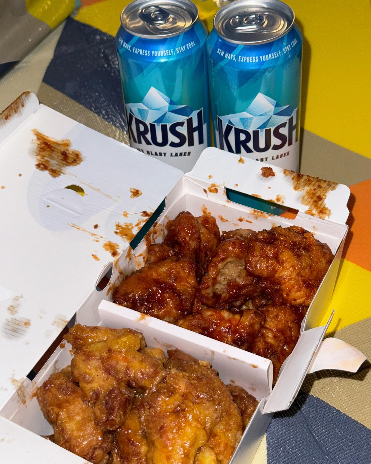 한강은 치킨+맥주 .. 그리고 한강라면이지🫶

#한강 #한강피크닉 #반포한강 #치킨 #치킨맛집 #치맥 #피크닉