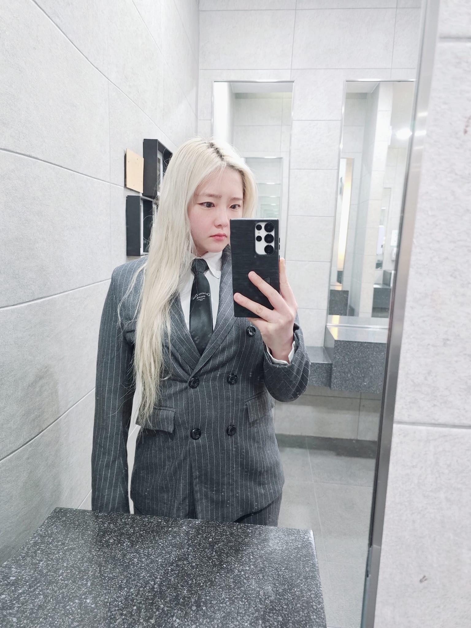 #셀카 #쌩얼 #수트 #느어