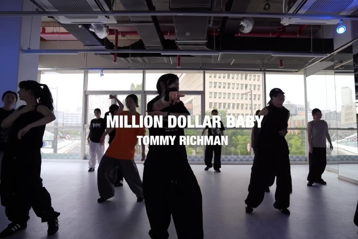 #millondollarbaby tommyrichman.png 

I can’t resist this song (˃̣̣̣̣︿˂̣̣̣̣ ) !!!!

#haimchoreography
Choreography by me haim_kr 

#choreo #dancer #dance #fyp #classfootage #rills #hiphop 
#viral #foryoupage #tommyrichman #korea #dancevideo