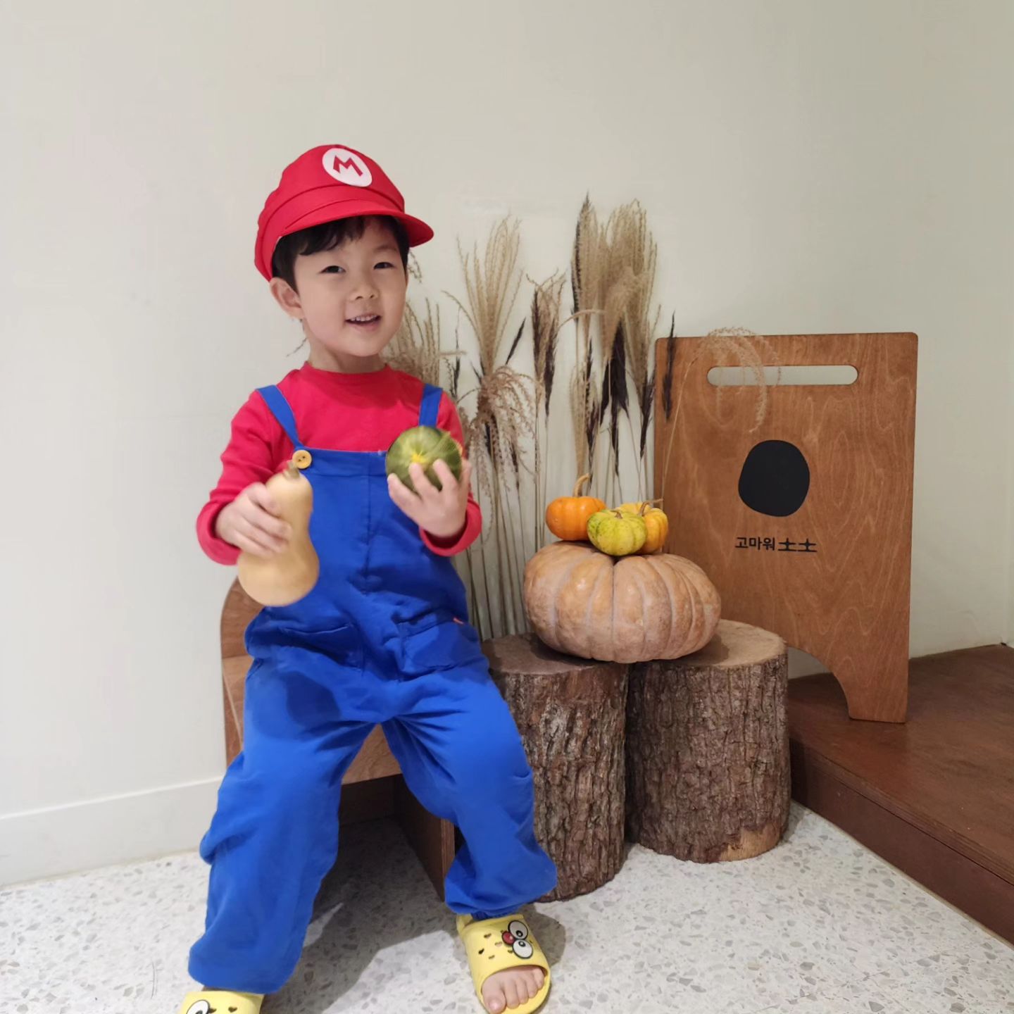 thankstoto_ilsan 

10월 호박데이🎃

흙에서 단호박찾기
단호박파이&쿠키만들기

언제나 즐거운 토토수업💓

마녀동생들과 마리오

-
#고마워토토 #호박데이