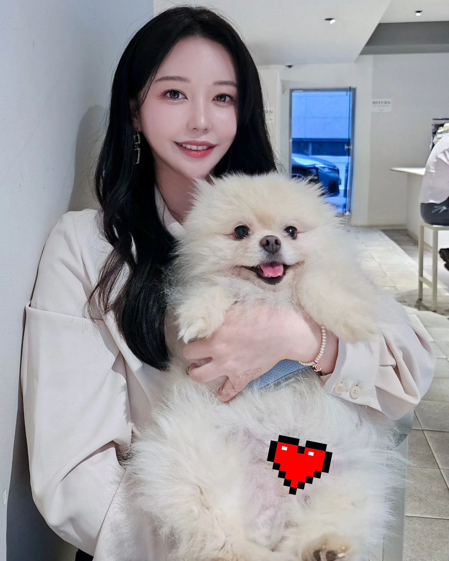 슈슈랑 가을나들이 🩵
슈슈도 이제 커피맛(?)안다 
여기 멍푸치노는 남김