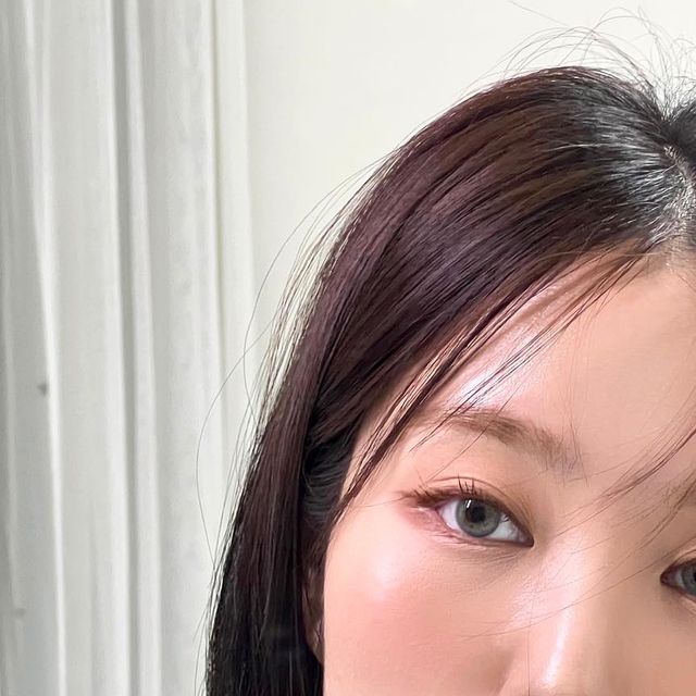 ERRORCLOUD (에러👾&클라우드☁️) on Instagram: "🤎가을맞이 데일리 메이크업🤎 에러👾 그윽한 브라운 무드 촉촉립 메이크업했어요❗️ - ෆ 릴리바이레드 나인투나인 서바이벌 컬러카라 03