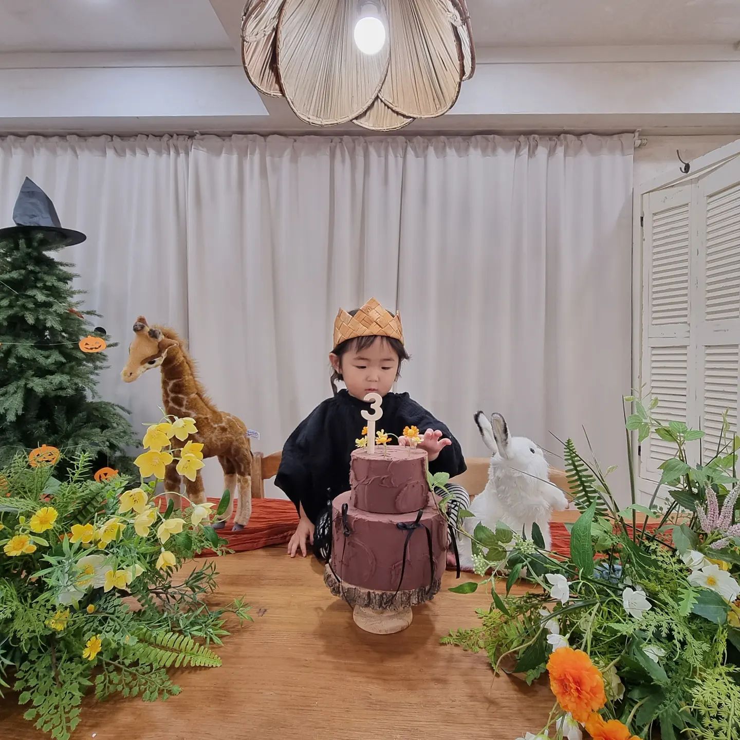 민하의 세돌 축하해 🎃🧡
사실 9월이 생일이라 좀 지나벌인..
ㅋㅋㅋㅋ🫠
예쁜 감성집에서 할로윈 파티 겸~~
이또뤼 민하 간만에 접선해쓰요

gamseong.zip 

#많이늦은 #생일파티 #세돌 #감성집