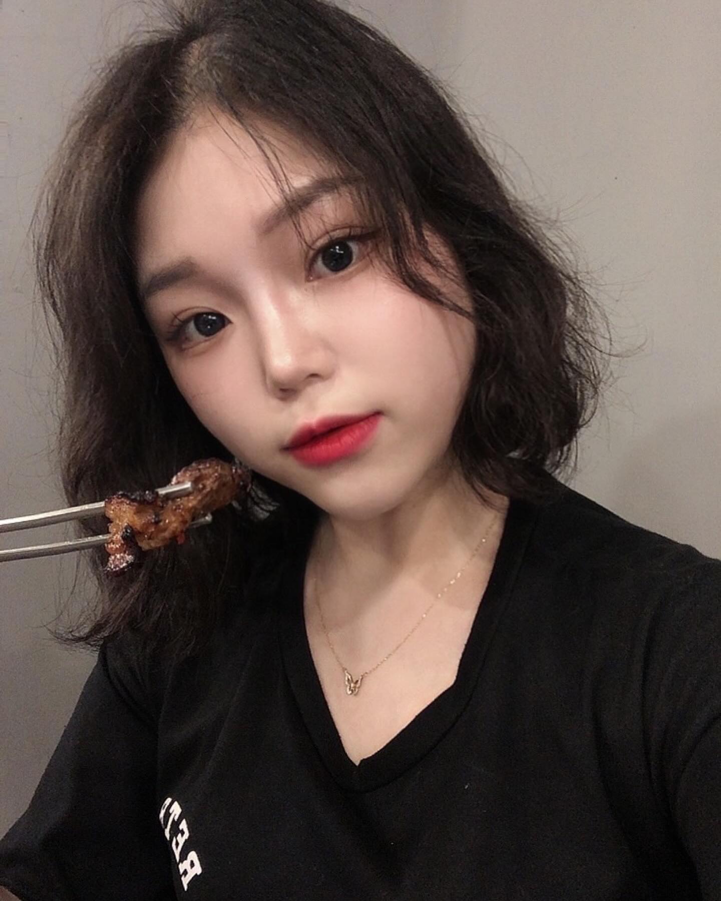 #협찬 
김광석거리 가성비 맛집 방천소갈비 🥩
개인적으로 돼지갈비가 땡길때 가는집‼️ 대구에 5개 매장을 운영 중인 만큼, 체인점의 장점을 살려 합리적인 가격에 소갈비와 돼지갈비는 물론, 다양한 사이드 메뉴와 음료까지 즐길 수 있어 부담 없이 방문가능힌곳😋

📍방천소갈비
📍대구 중구 달구벌대로450길 10
.
.
.
.
.
#방천시장맛집#김광석거리맛집#대봉동맛집#대구갈비맛집#대구소갈비맛집