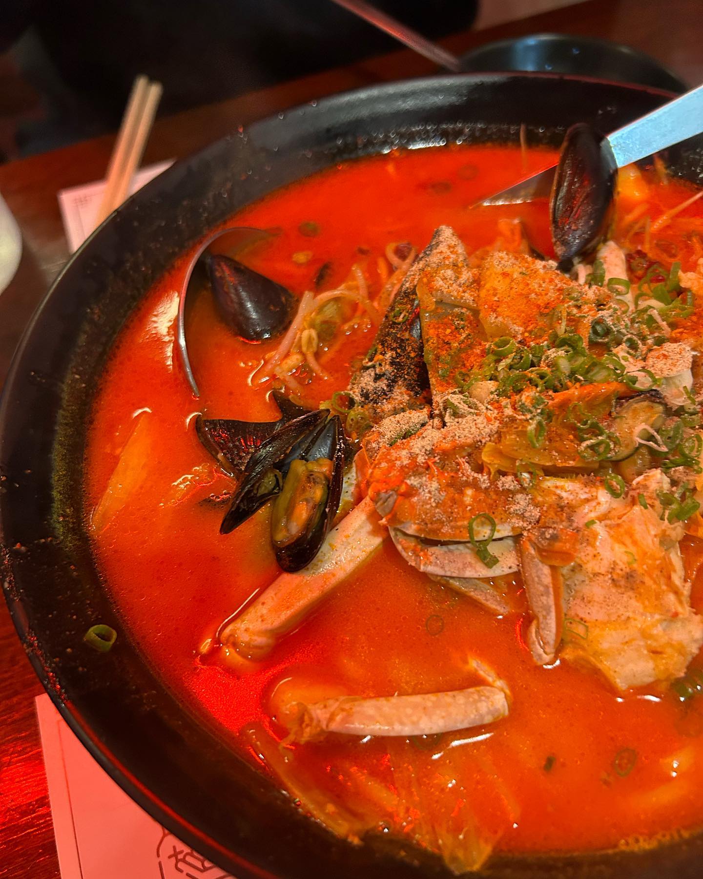 #협찬 얼큰한 나가사끼 짬뽕과 스페셜 초밥!
성내동 이자카야 맛집으로 소문난 스시현 다녀왔어요!
후기만큼이나 너무 맛있어서 국물까지 호로록 먹고왔는데,
네이버 리뷰 남기고 받은 회무침이 특히 존맛 ,,!
분위기도 넘 좋아요!🤗🤗
-
-
-
#먹스타그램 #먹스타맞팔 #스시현#스시현성내점#천호역맛집#천호역스시#천호역회#천호역초밥#천호역일식#성내동맛집#성내동스시#성내동회#성내동초밥#먹스타소통 #먹팔맞팔 #성내동일식#강동구초밥#강동구맛집#강동구스시#강동구회#강동구일식#천호스시#천호초밥#천호맛집#천호회#천호일식