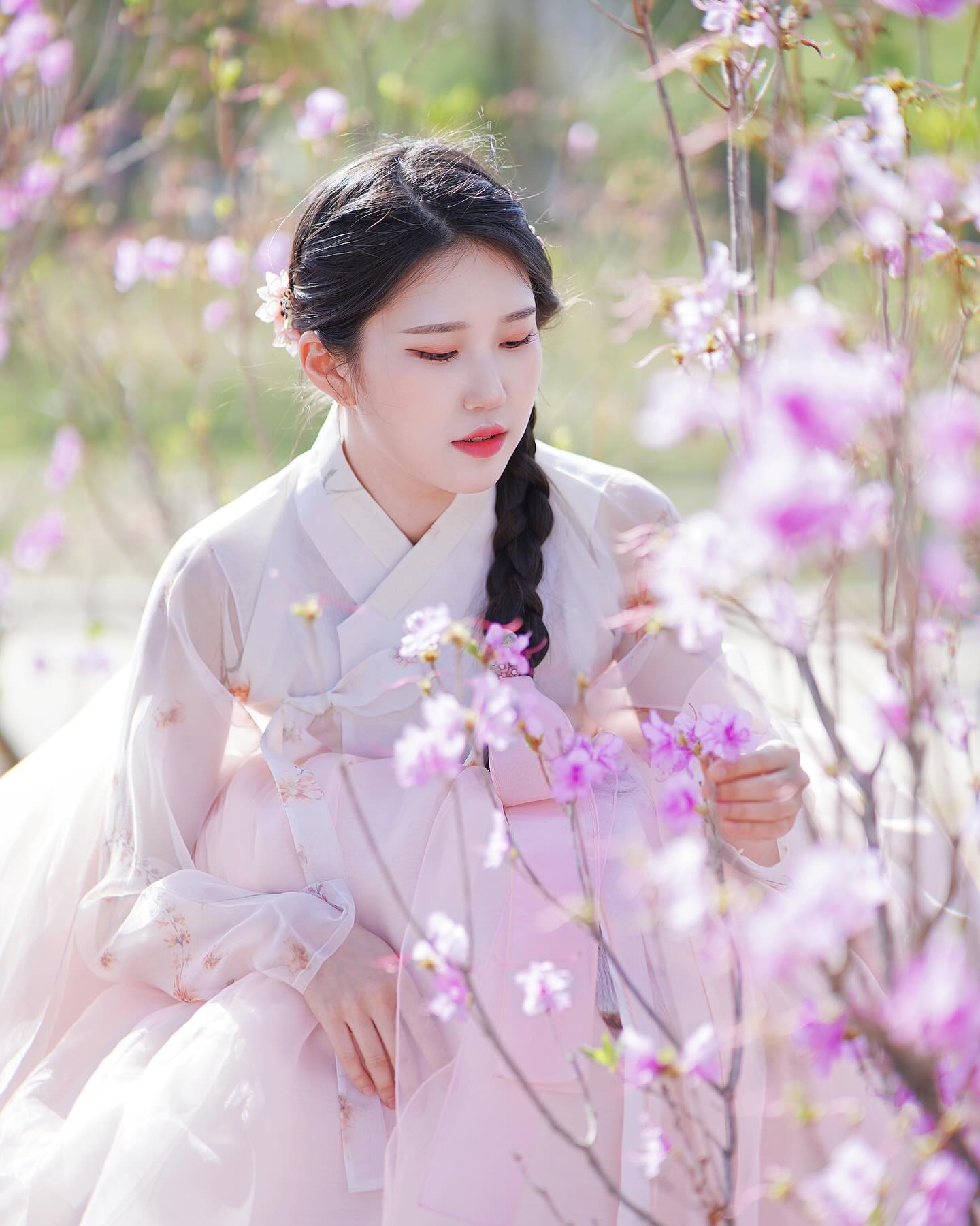 모두 즐거운 추석 보내세요 🌄

추석 선물은 한복입은 나 💃🏻🌸