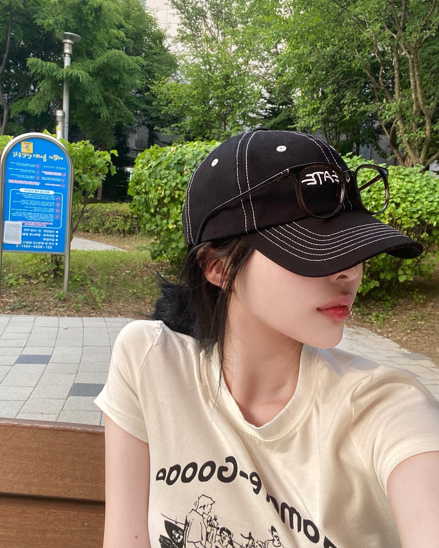놀이터 놀러갈 때 쓰기 좋은 모자랄까 🛝
순면소재로 제작되어 부담없이 편히 쓸 수 있는 볼캡 💙🧢 permeateofficial_ 
.
.
.
.
.
.
.
.
.

#모자추천 #볼캡 #model #follow #fff #데일리룩 #selfie #ootd #좋아요 #평택 #청주 #followforfollowback #거울샷 #패션 #tokyo #おはよう #고양이상 #ねこ #fashion #asia #点赞 #点赞反弹 #healthylifestyle #www #いいね返し #いぬすたぐらむ #お洒落さんと繋がりたい #日常 #インスタ映え #みばえ