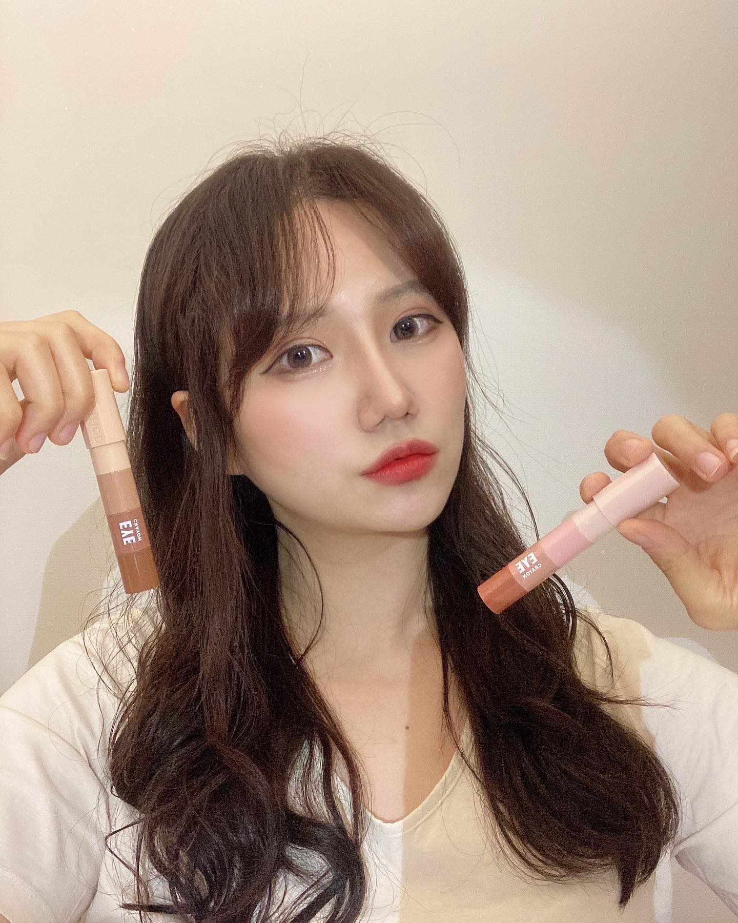 #협찬 merythod_official 

스틱 하나로 섀도우, 치크, 쉐딩 끝내버리기🤭

보부상 가방 탈출하게 해준 만능편리템

#메리쏘드 #merythod #메리쏘드릴엣지아이크레용 #릴엣지아이크레용 #메리쏘드아이크레용 #메리쏘드섀도우 #아이크레용 #스틱섀도우 #섀도우 #섀도우추천