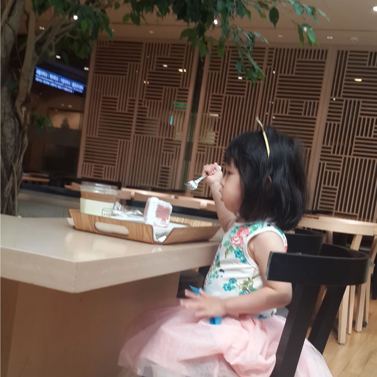 아기때 보면서
숨한번 크게쉬고
또한번 참아보기 ;;