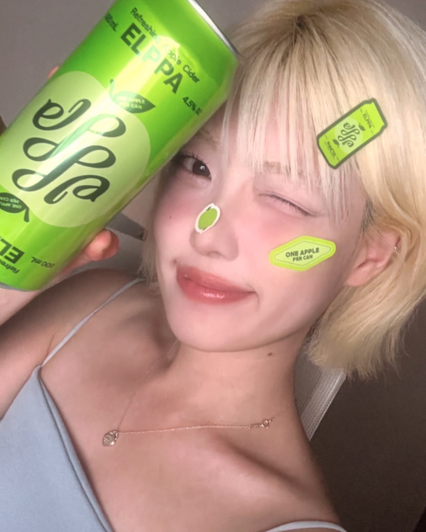 #협찬 🍎APPLE Lovers Club🍏
맥주싫어 사과좋아 인간 맞춤형 과실주🫧

인공적인 향이 아닌 청량한 사과향이
너무 달지 않고 상큼해서 음식이랑도 잘 어울리고
더운 여름에 얼음컵이랑 음료처럼 마셔도 쭈아🍹

귀여움 당도 100 춘배 캔 스토퍼 덕분에
탄산 안 빠지게 남은 음료 보관도 가능 ´͈ ᵕ `͈ ♡°◌̊
 ⠀⠀⠀⠀⠀⠀⠀⠀⠀⠀⠀⠀⠀⠀⠀⠀
 ⠀⠀⠀⠀⠀⠀⠀⠀⠀⠀⠀⠀⠀⠀⠀⠀
 ⠀⠀⠀⠀⠀⠀⠀⠀⠀⠀⠀⠀⠀⠀⠀⠀
 ⠀⠀⠀⠀⠀⠀⠀⠀⠀⠀⠀⠀⠀⠀⠀⠀
 ⠀⠀⠀⠀⠀⠀⠀⠀⠀⠀⠀⠀⠀⠀⠀⠀
#엘파 #ELPPA #과실주

※ 지나친 음주는 뇌졸증, 기억력 손상이나 치매를 유발합니다. 임신 중 음주는 기형아 출생 위험을 높입니다.

※ 본 포스팅은 오비 맥주로부터 제품을 제공받아 작성되었습니다.