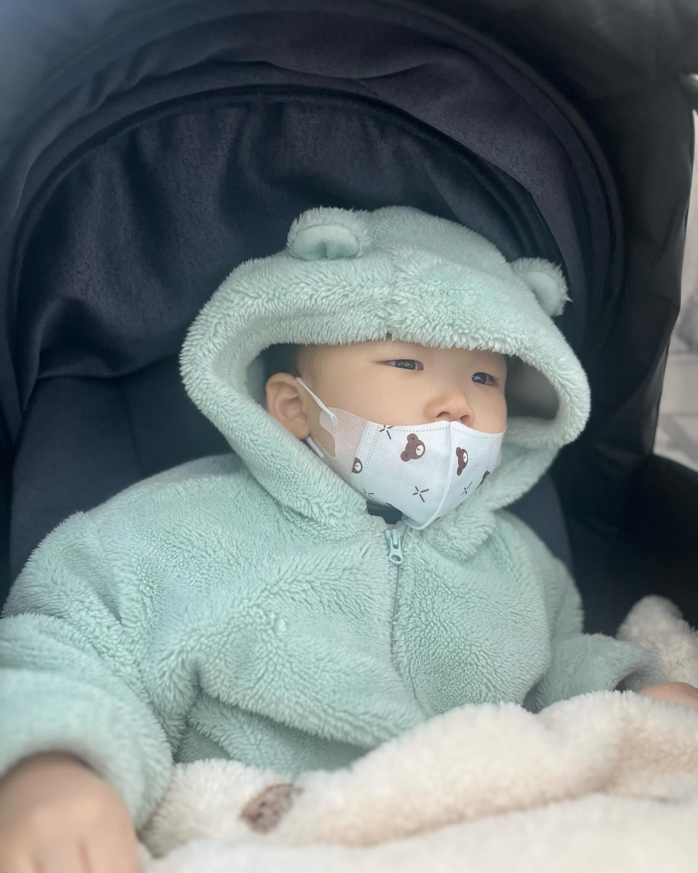 D + 695 ~ 700

일상사진!
유누 700일 축하해
엄마에게 와줘서 고마워
내사랑 내보물❤️