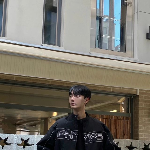 배정현 on Instagram: "#협찬 @order_archive @archive_flow 이쁜팬츠를 제공해주셨습니다 착용감 너무 좋고 휘뚜루마뚜루 입기좋아요☺️☺️"