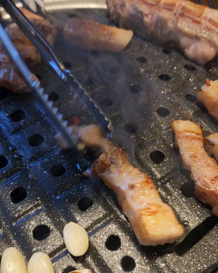 #협찬
ㆍ
집이랑 가깝고 가성비 맛집 
#미진축산 자주 간답니다 🥩
고기 실컷 먹어도 얼마 안나오니 
자주찾게 되는 #고기맛집 입니다 #커플세트 시키면 소시지와 쫄면도 
맛볼수 있어요 👍👍👍
ㆍ
두툼한 고기는 맛있게 구워서 
육즙 팡팡 너무 맛있어요 
쫄면은 고기와 같이 먹어도 궁합이 최고네요 
고기한점에 소주한잔 하니 
하루 피로가 확 폴립니다
#대연동미진축산 고기 종류도 다양하게  많고 
단체 이용 가능해요
새벽 2시까지 영업해서 운동하고 
회식으로도 자주간답니다 
그리고 김치찌개도 맛있어요.
🌿🌿🌿
ㆍ
#대연동맛집 #남구맛집 #부산고깃집 #리뷰노트