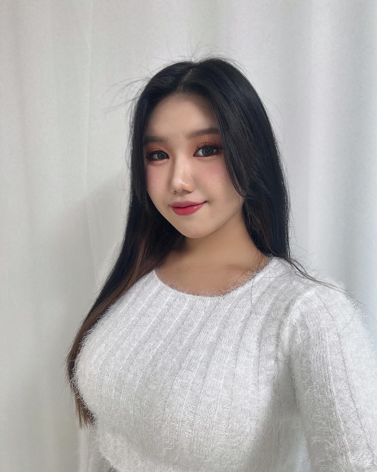 새폰으로 찍은 샐.카 공괴. 어떻함~?