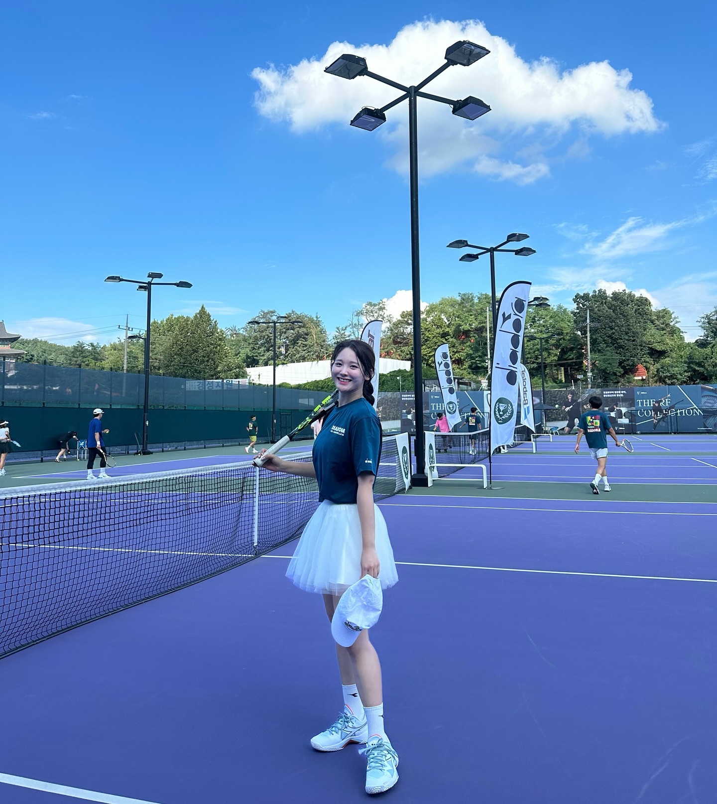 테니스 즐겁게 치는 토요일!! 아니 진짜 웃긴사람들ㅋㅋㅋㅋㅋ circolo_di_tennis 디아도라와 함께하는 토요일은 즐거워요 저는 지금 디아도라 CDR 6기로 함께하고있어요. 
좋은 코치님들과 함께하니까 더 즐거운거 있죠.
다들 재밌지만 가르칠 땐 확실히 해주시는 그런분들 👍👍 아직 테린이인 저를 제대로 인도해주세요🥹🙌

#cdt#cdt6기#디아도라#써콜로디테니스#디아도라#디아도라테니스 #하남#하남테니스장#테린이#테니스룩