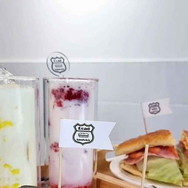 Tara 황언주 on Instagram: "#광고《 하남미사, 신선한 로드샌드위치 🥪 》 샌드위치 참 좋아하는 내 입맛. 그 중에서도 소스범벅인 자극적인 맛보다는 원재료의 조합과 풍미가 좋은 것이 내 취