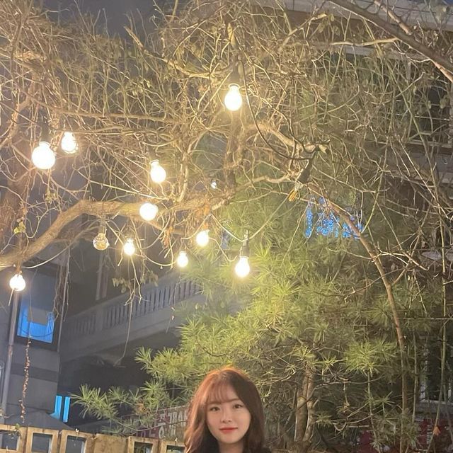 박진영 on Instagram: "#협찬 24년 첫 불금 다들 잘즐기고계신가요~? 가볍게 입고다니기 좋은 비건스웨이드자켓 소개해드릴게요! 제품명 :  IRO134 [비건스웨이드] 세미 다트 스타디