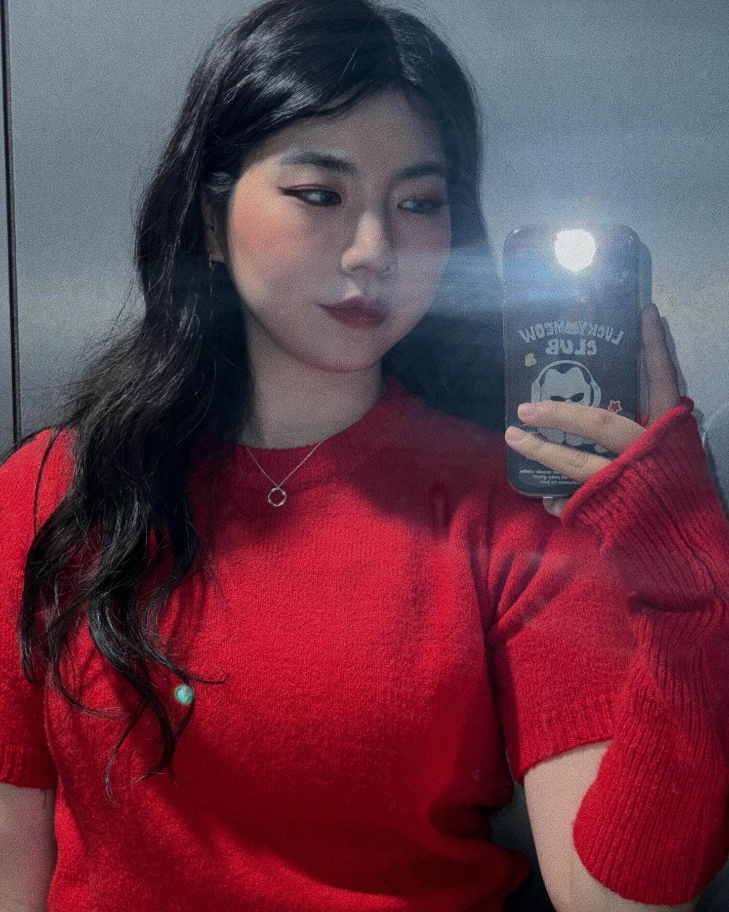 크리스마스 지난지가 언젠데
피드 지금 올리는 사람 그게 바로 나다😂

#크리스마스코디 #ootd #쿨톤옷추천 #합정스케쥴 #우리우정영원히