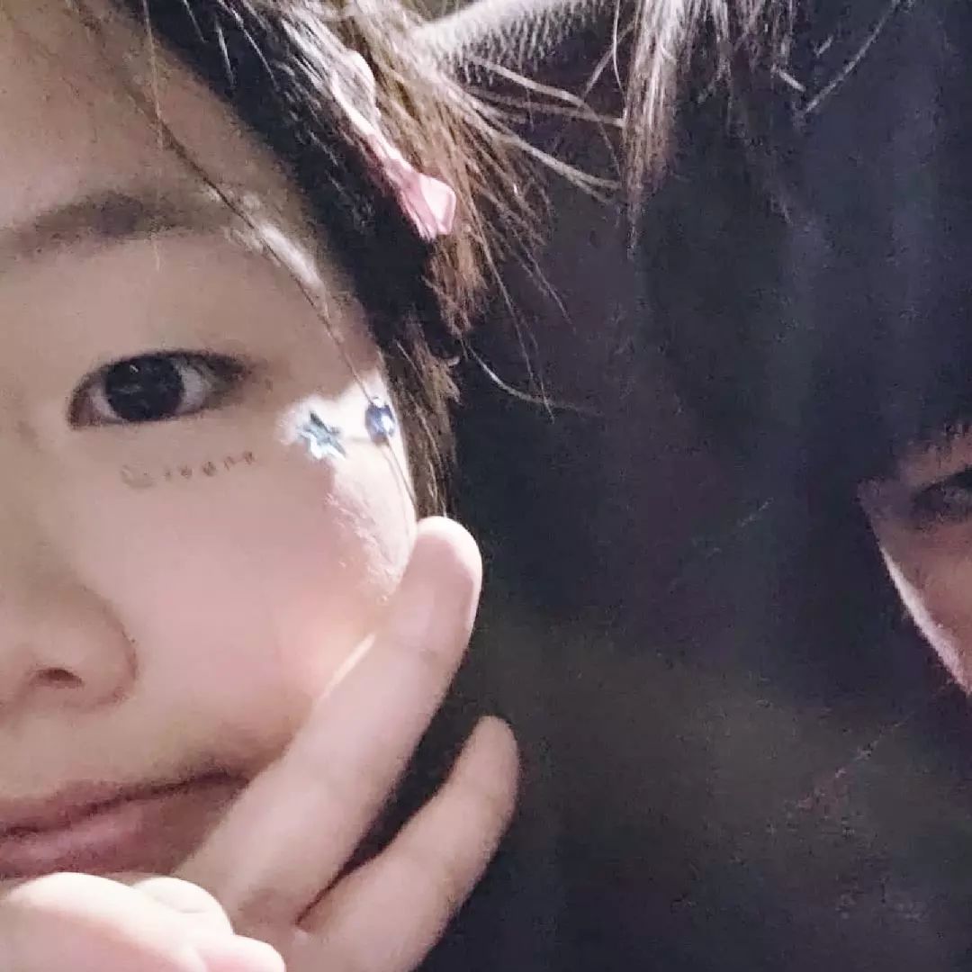 화장은 안 하지만 나도 꾸밀래✨
(이서우 시명버가 선물해준 옷 에디션)
.
.
.
.
#09 #09년생 #체육대회 #오오티디 #커플 #랄랄손톱