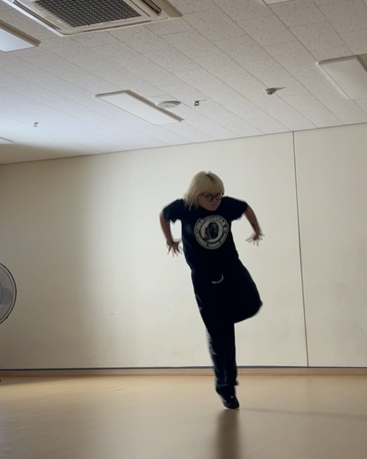 C by e__0n_ !!!!!

#choreography #choreo #dance #dancer #dancevideo