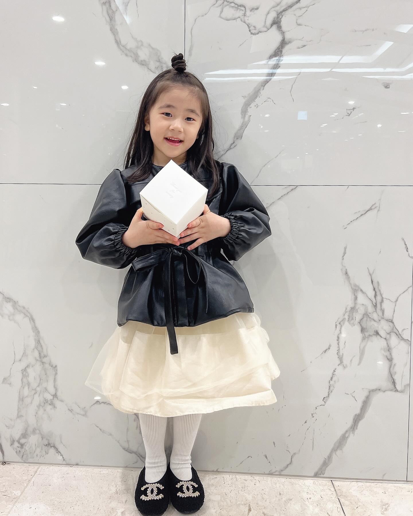예린,예나 돌 잔치 다녀와찌요!
예쥬니 칭구 하성이도 오랜만에 만나땨 ’◡‘🤍

#예예남매 #돌잔치하객룩 #더퍼스트클래스문정점