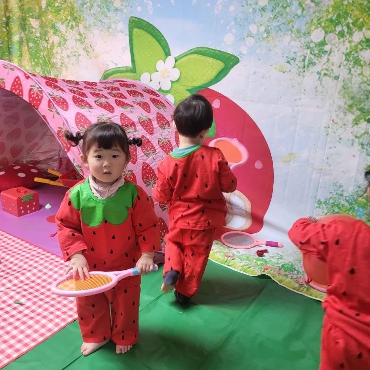 ➕ 🐮🐽🤍

딸기 봄🍓 그리고 🍭화이트데이 사탕🍬 받은 별이👀💚

#일상기록 #화이트데이 #어린이집생활 #별봄이네🤍