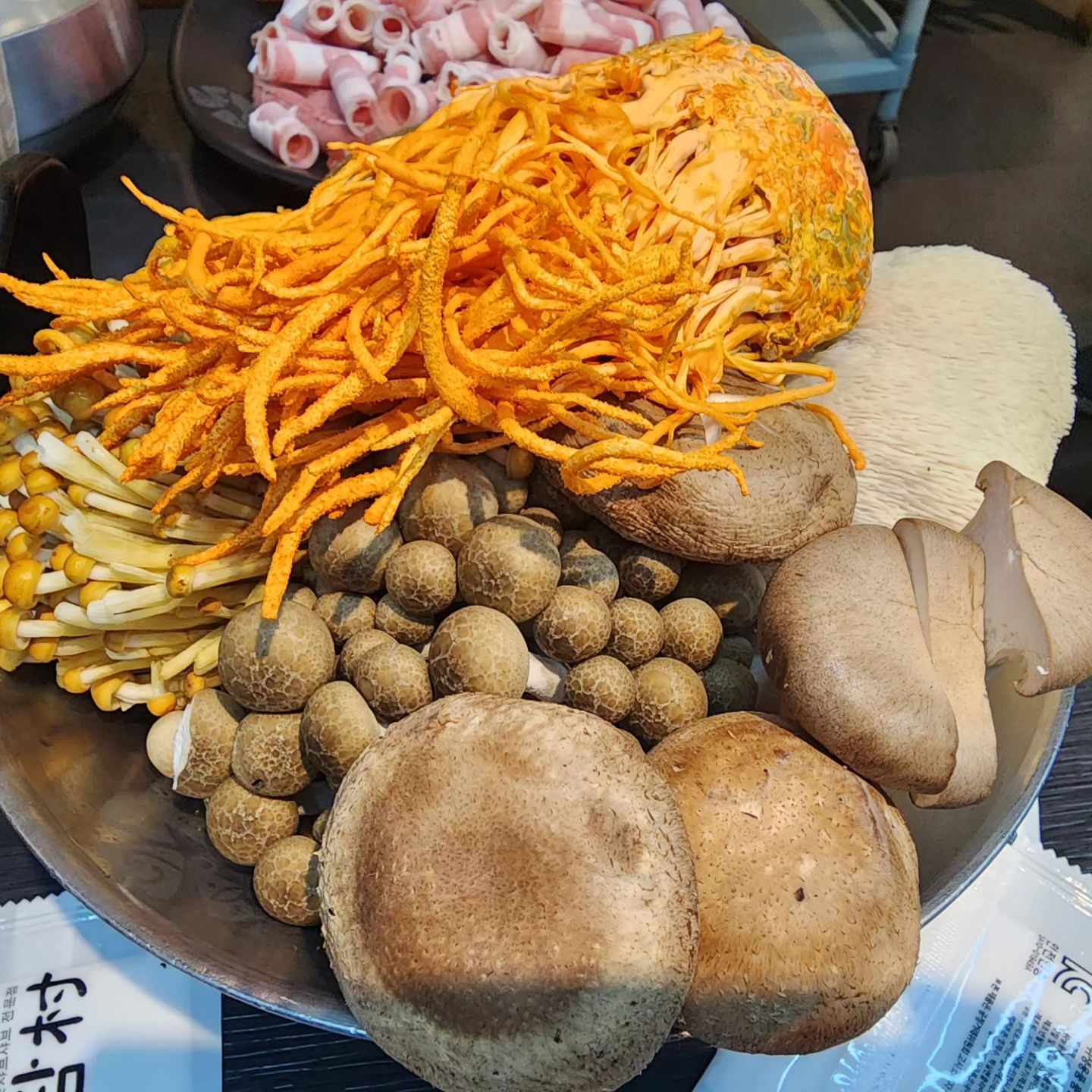 😋😋😋😋😋😋
샤브샤브&월남쌈 맛집
소담촌 구리갈매점🤗
먹느라 다른 사진은 없네🤣
.
#소담촌#소담촌구리갈매점#내돈내산#좋아요#좋아요환영#좋아요추천#좋아요그램#좋아요반사#좋반#맛집#선팔#맞팔#선팔맞팔#먹팔#먹팔해요#먹팔환영#먹팔러#먹팔스타그램#맞팔해요#맞팔환영#맞팔스타그램#맞팔러#맞팔러환영#식탐여왕화들짝